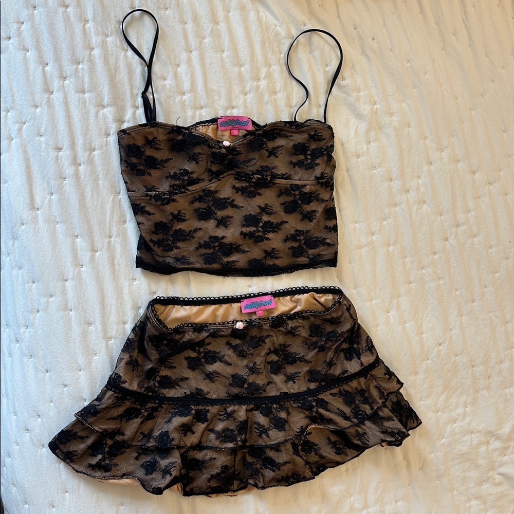 Black and beige edikted lace set Mini skirt and crop top - Picture 2 of 4